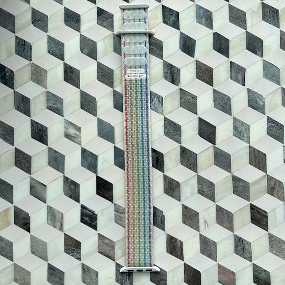 Nike Pride 2021 Apple Watch Band - Picture 2 of 2